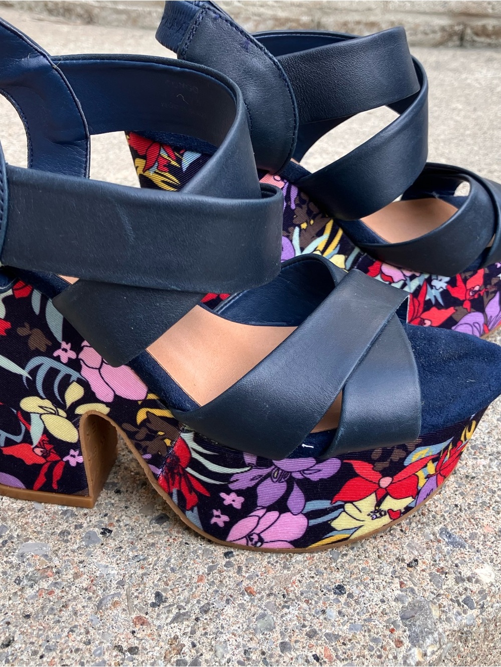 Women's Westies Navy Floral Platform Sandals